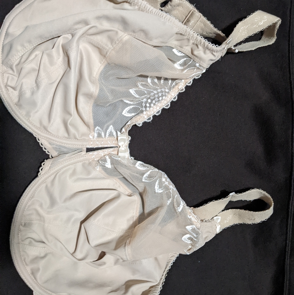 Elomi 36L Bra